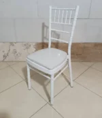 كرسي شيفاري أبيض معدني